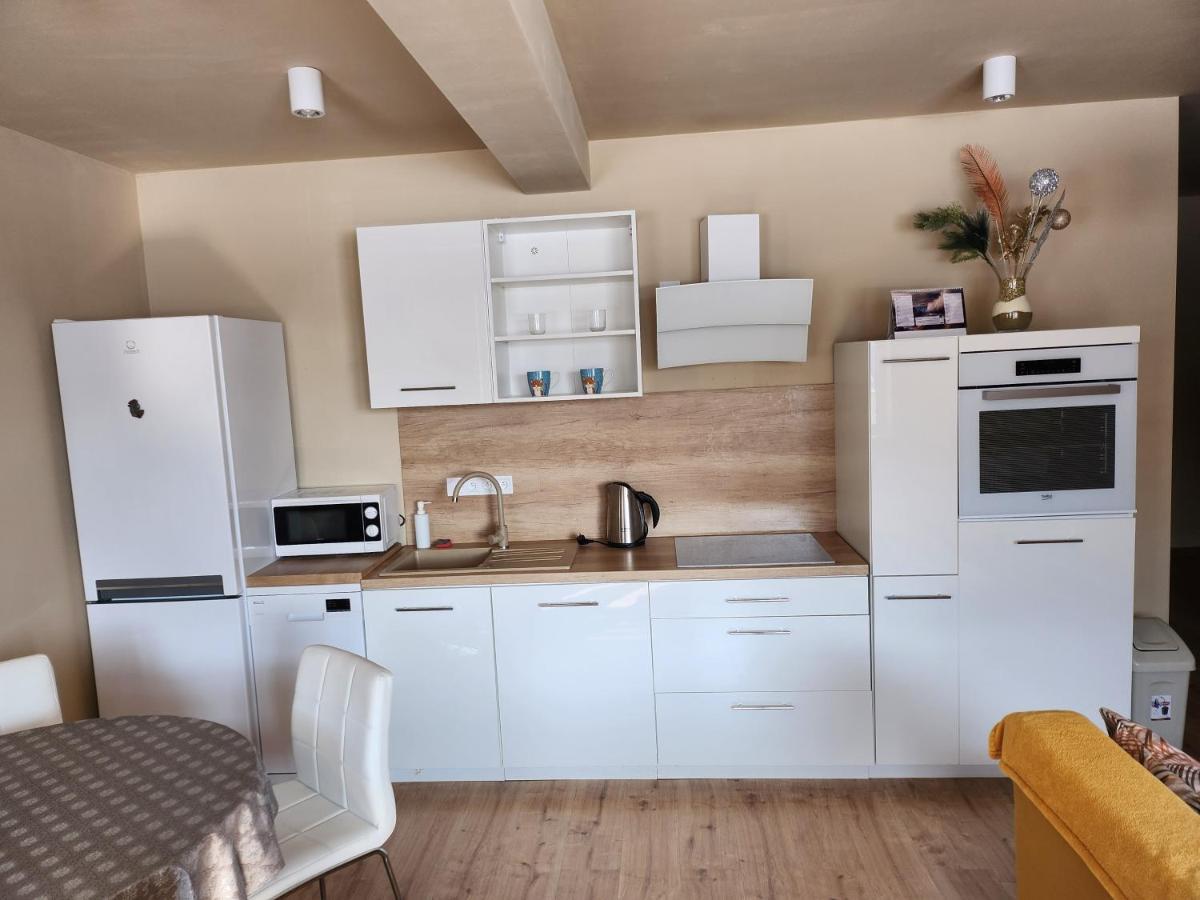 Apartman Greenside Michalovce Eksteriør billede