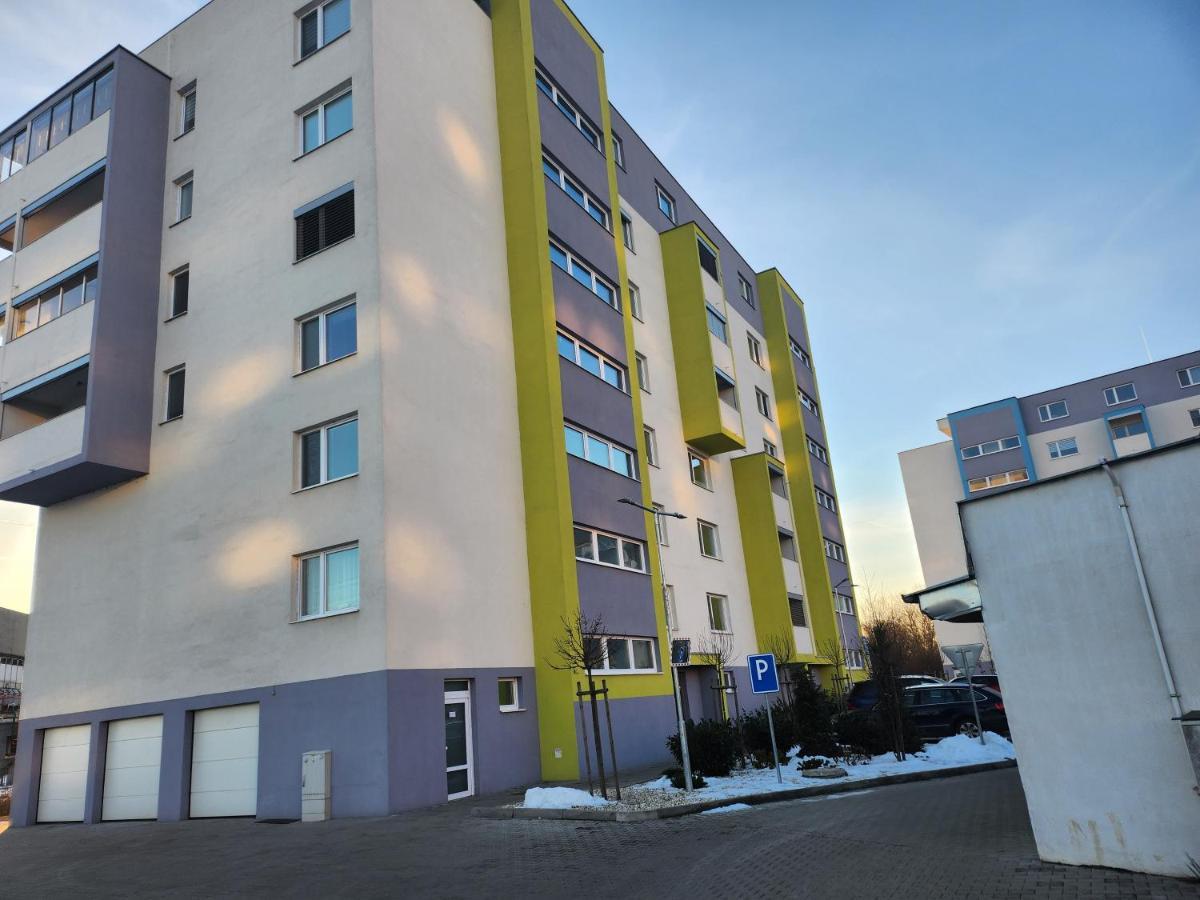 Apartman Greenside Michalovce Eksteriør billede